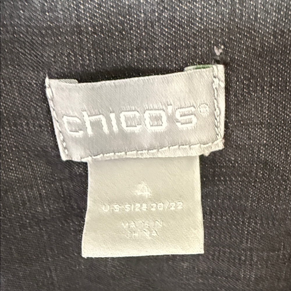 Chico's Dark Gray Long Sleeve Button-Up Shirt